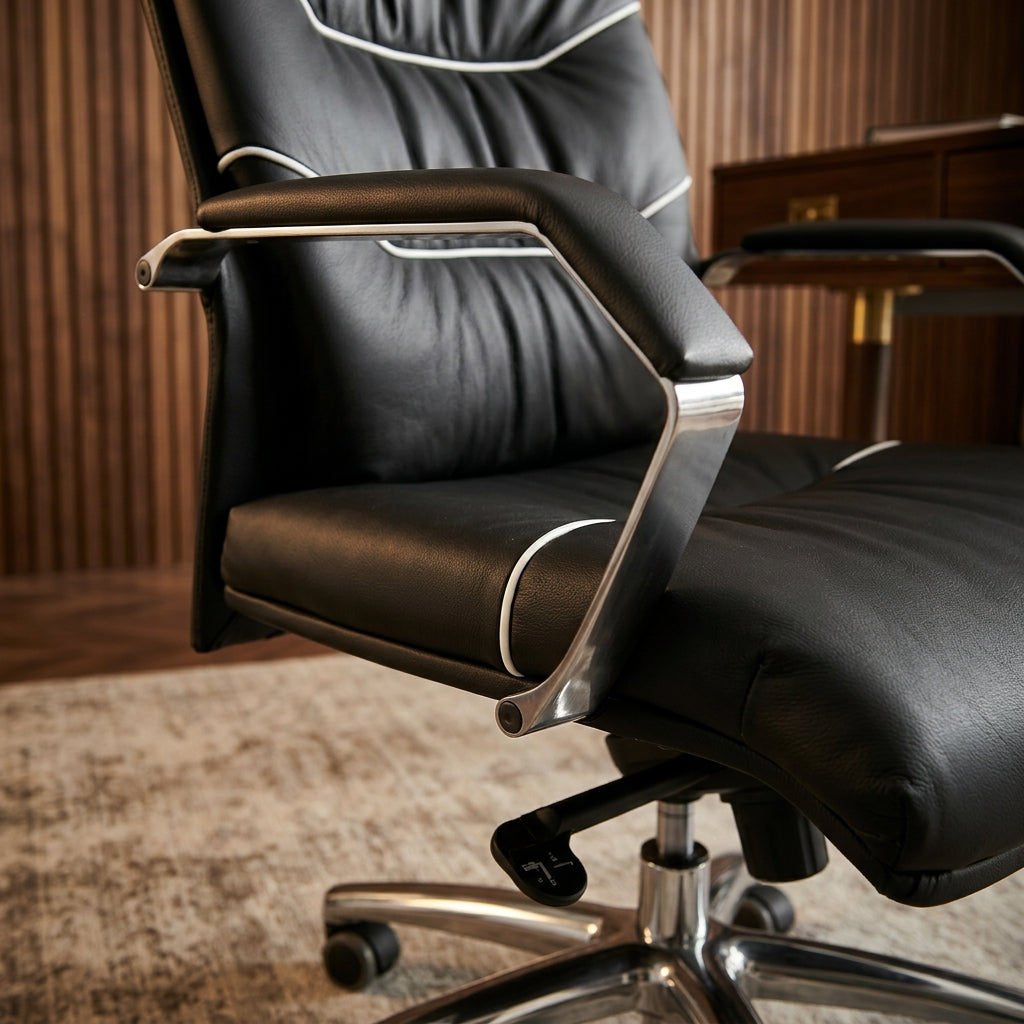 XXL Chefsessel Kanzas_ Echtleder_ Soft-Air Formpolster_ verchromte Armlehnen_ Aluminium-Fußkreuz_ 5-Punkt Mechanik - KADIMA DESIGN_Größe_ 60x55x126 cm_