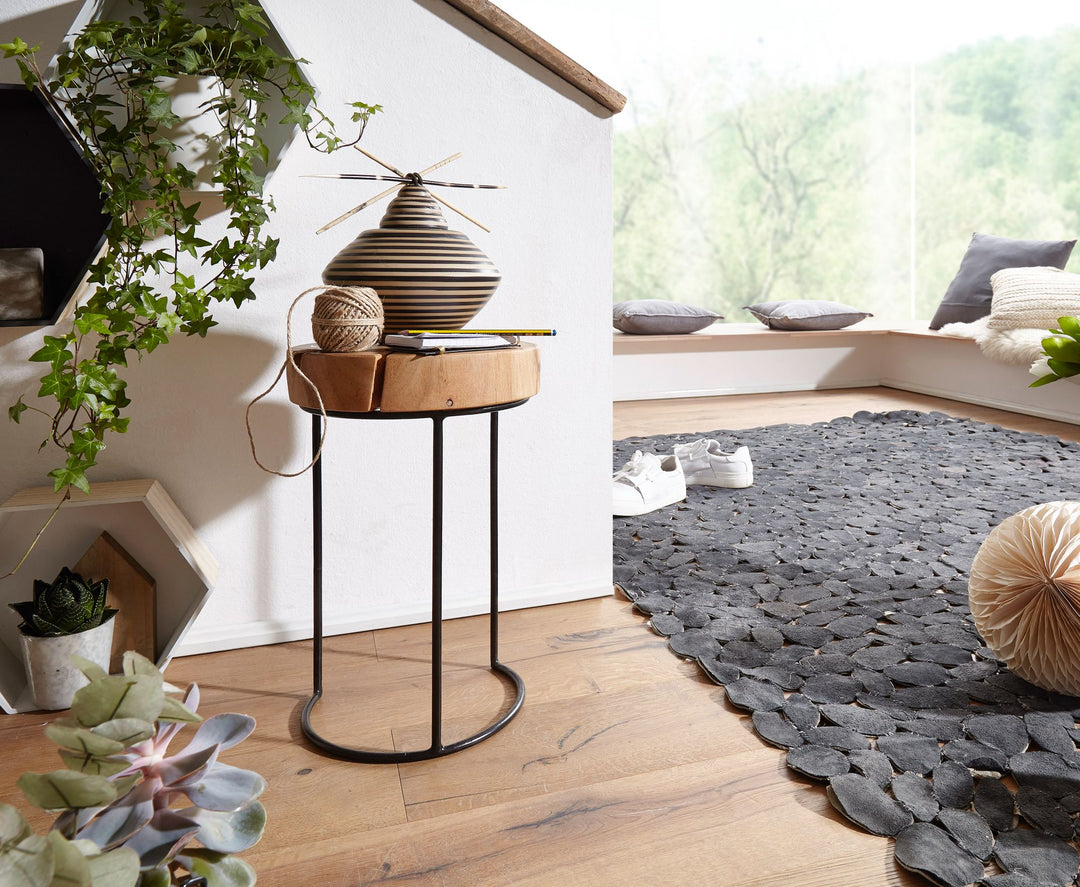 Beistelltisch INDI Massivholz_ Baumstamm-Tischplatte_ Metallgestell_ Landhausstil_ handgefertigt - KADIMA DESIGN_Farbe_ Beige_ Größe_ 28x28x45 cm_