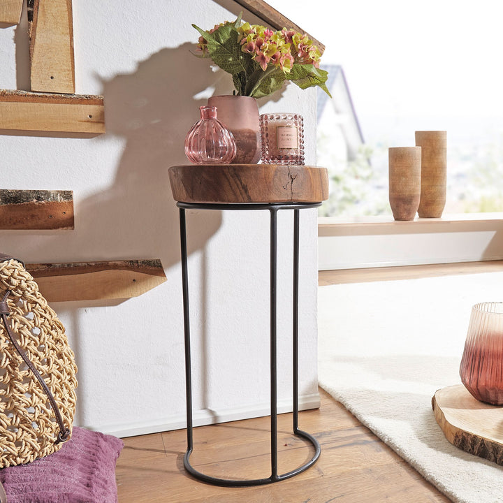 Beistelltisch INDI Massivholz_ Baumstamm-Tischplatte_ Metallgestell_ Landhausstil_ handgefertigt - KADIMA DESIGN_Farbe_ Braun_ Größe_ 28x28x55 cm_