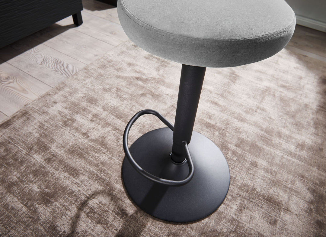 Barhocker CAMPANIA_ 58-79 cm Sitzhöhe_ Eisenmaterial_ Samt/Wildlederoptik Bezug_ 360° drehbar - KADIMA DESIGN_Farbe_ Grau_ Material_ Samt_ Größe_ 40x40x79 cm_
