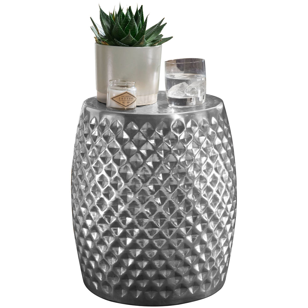 Orientalischer Beistelltisch ENNS_ Hammerschlag-Aluminium_ runde Form_ kratzfrei - KADIMA DESIGN_Farbe_ Silber_ Größe_ 32x32x42 cm_