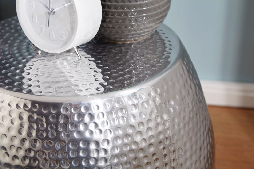 Beistelltisch ENNS_ Orientalisch_ Hammerschlag-Struktur_ Aluminium_ 42x42x42 cm - KADIMA DESIGN_Farbe_ Silber_ Größe_ 42x42x42 cm_