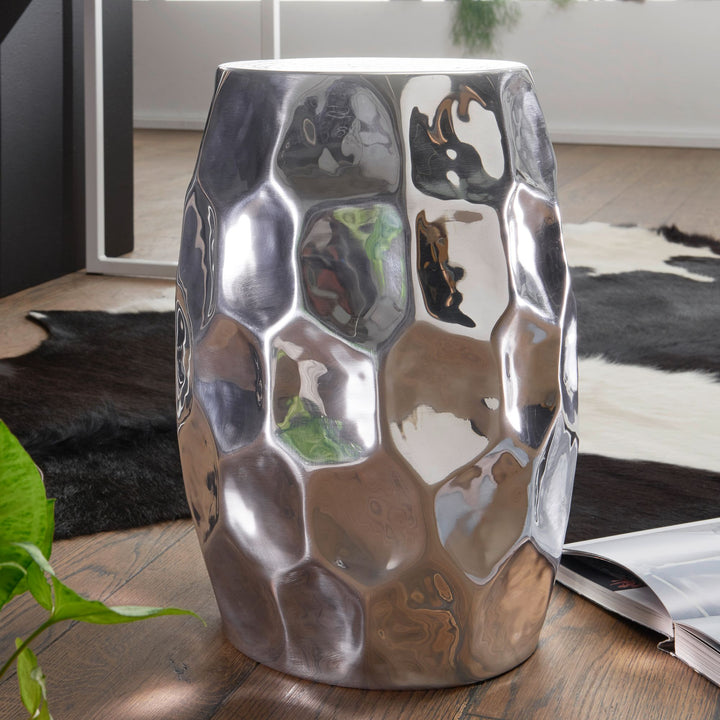 Orientalischer Beistelltisch ENNS_ Hammerschlag-Design_ Aluminium_ pflegeleicht - KADIMA DESIGN_Farbe_ Silber_ Größe_ 30x30x47 cm_