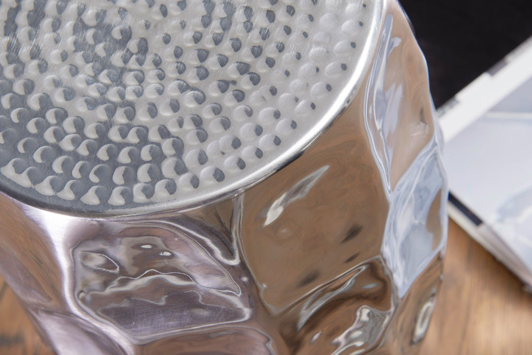 Orientalischer Beistelltisch ENNS_ Hammerschlag-Design_ Aluminium_ pflegeleicht - KADIMA DESIGN_Farbe_ Silber_ Größe_ 30x30x47 cm_