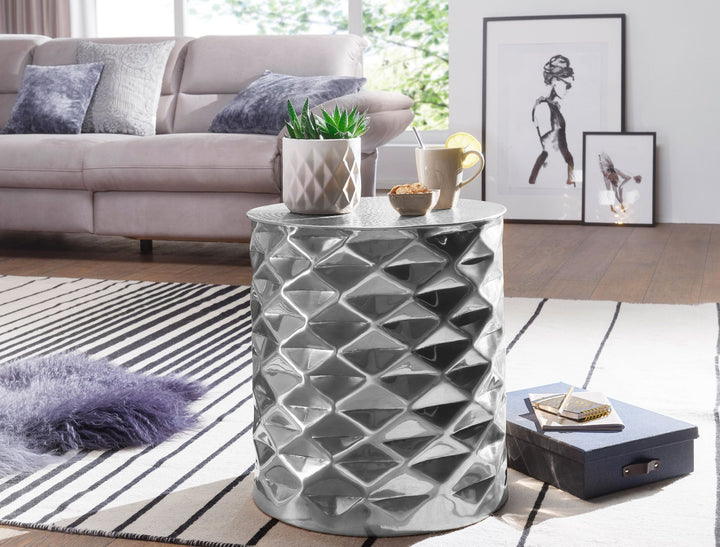 Beistelltisch ENNS_ Orientalischer Couchtisch_ Aluminium_ Hammerschlag-Strukturen_ Stabilität und Langlebigkeit - KADIMA DESIGN_Farbe_ Silber_ Größe_ 43x43x48 cm_