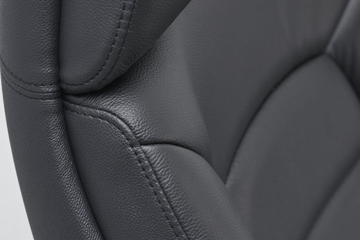 Chefsessel MIRON aus Leder_ Multiblockwippmechanik_ bis 120 kg_ in 3 Farben verfügbar - KADIMA DESIGN_Farbe_ Schwarz_ Größe_ 67x67x137 cm_