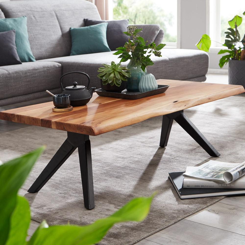 Couchtisch mit Baumkanten_ Massivholz Akazie und pulverbeschichteter Edelstahl_ Robustes Unikat - KADIMA DESIGN_Größe_ 115x64x37 cm_