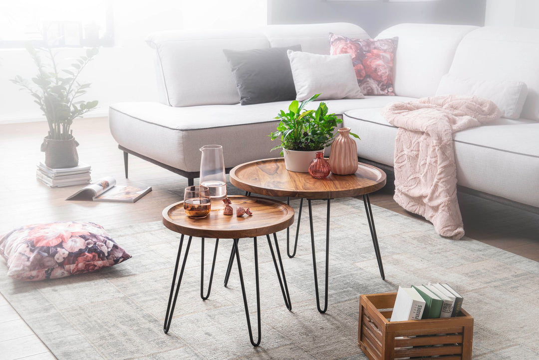 Sheeshamholz Couchtisch_ Haarnadelbeine_ modernes Design_ große Ablagefläche - KADIMA DESIGN_Größe_ 60x60x45 cm_