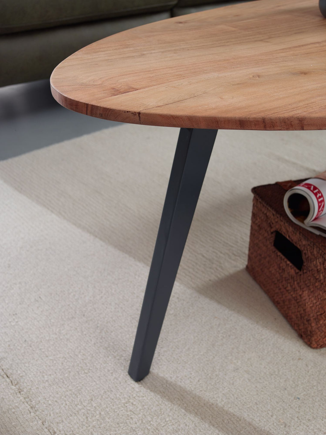 Couchtisch Akazie_ Massivholz_ moderne Nierenform_ stabile Metallbeine - KADIMA DESIGN_Größe_ 110x60x45 cm_