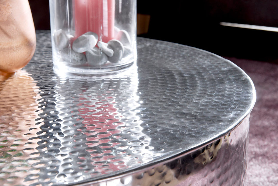 Couchtisch ENNS_ Orientalisch_ Hammerschlagstruktur_ Aluminium_ großzügige Ablage - KADIMA DESIGN_Farbe_ Silber_ Größe_ 75x75x31 cm_