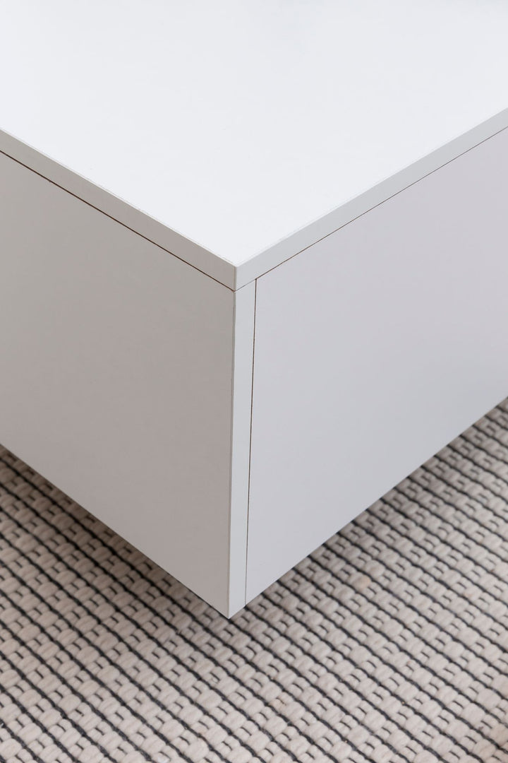 KADIMA DESIGN Holz Couchtisch - Stilvoller und eleganter Wohnzimmer C-Tisch in puristischem Design_Weiß_#sku_BARWL5.832#