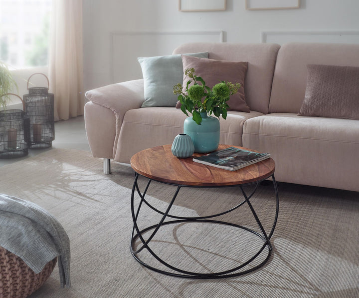 Industrieller Couchtisch aus handgefertigtem Sheesham-Massivholz_ Wohnzimmer-Trend - KADIMA DESIGN_Größe_ 60x60x40 cm_