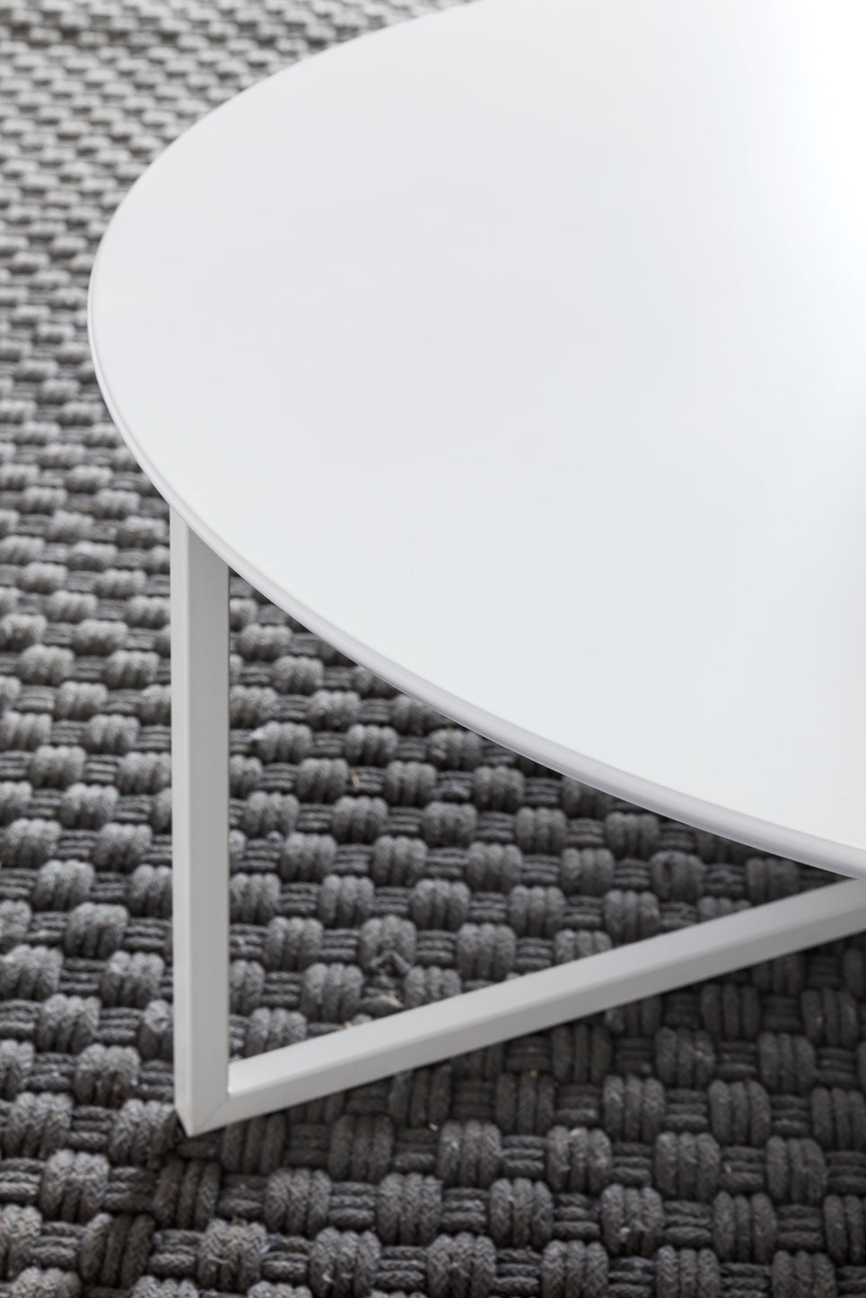 Runder Couchtisch aus weißem MDF-Holz_ Metall-Beingestell_ Ø 80 cm_ Höhe 33 cm - KADIMA DESIGN_Größe_ 80x80x33 cm_