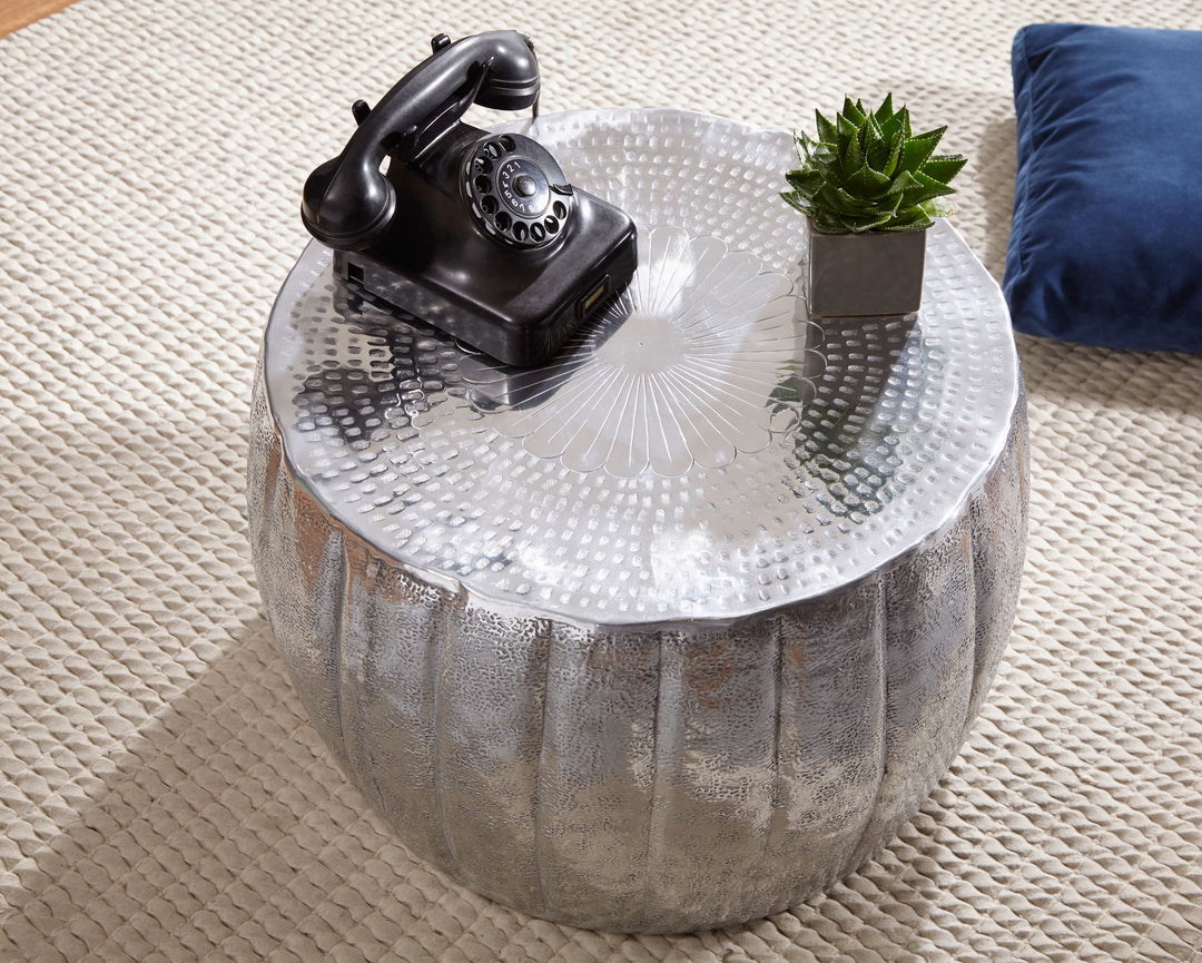 Couchtisch LIMENTRA_ Orientalisch_ Aluminium_ Strukturen_ verschiedene Farben - KADIMA DESIGN_Farbe_ Silber_ Größe_ 60x60x36 cm_
