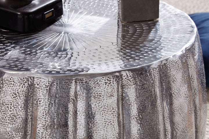Couchtisch LIMENTRA_ Orientalisch_ Aluminium_ Strukturen_ verschiedene Farben - KADIMA DESIGN_Farbe_ Silber_ Größe_ 60x60x36 cm_