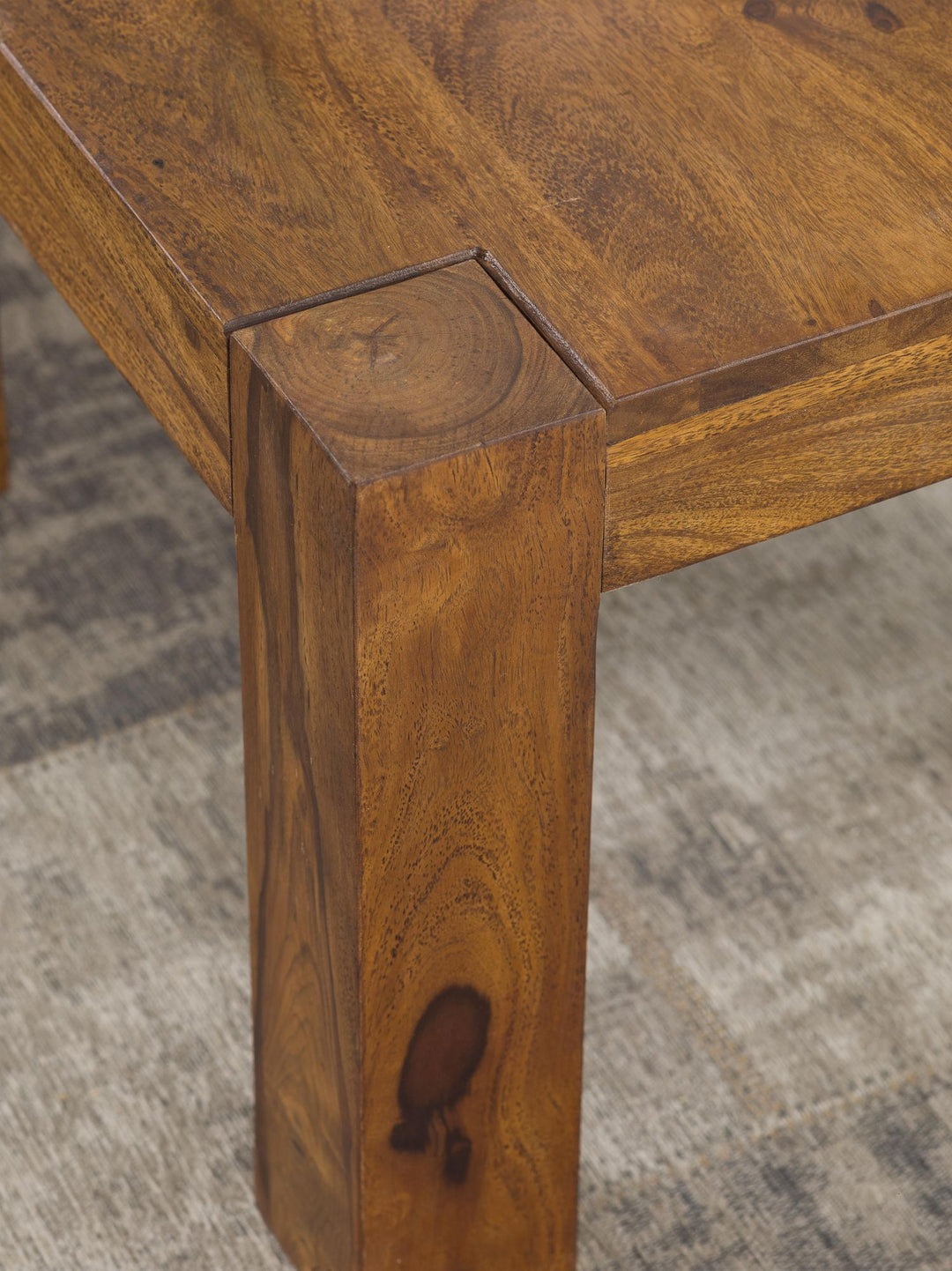 Rustikaler Couchtisch NAKO_ Akazienholz_ quadratisch_ handgefertigt_ pflegeleicht - KADIMA DESIGN_Farbe_ Braun_ Größe_ 60x60x40 cm_