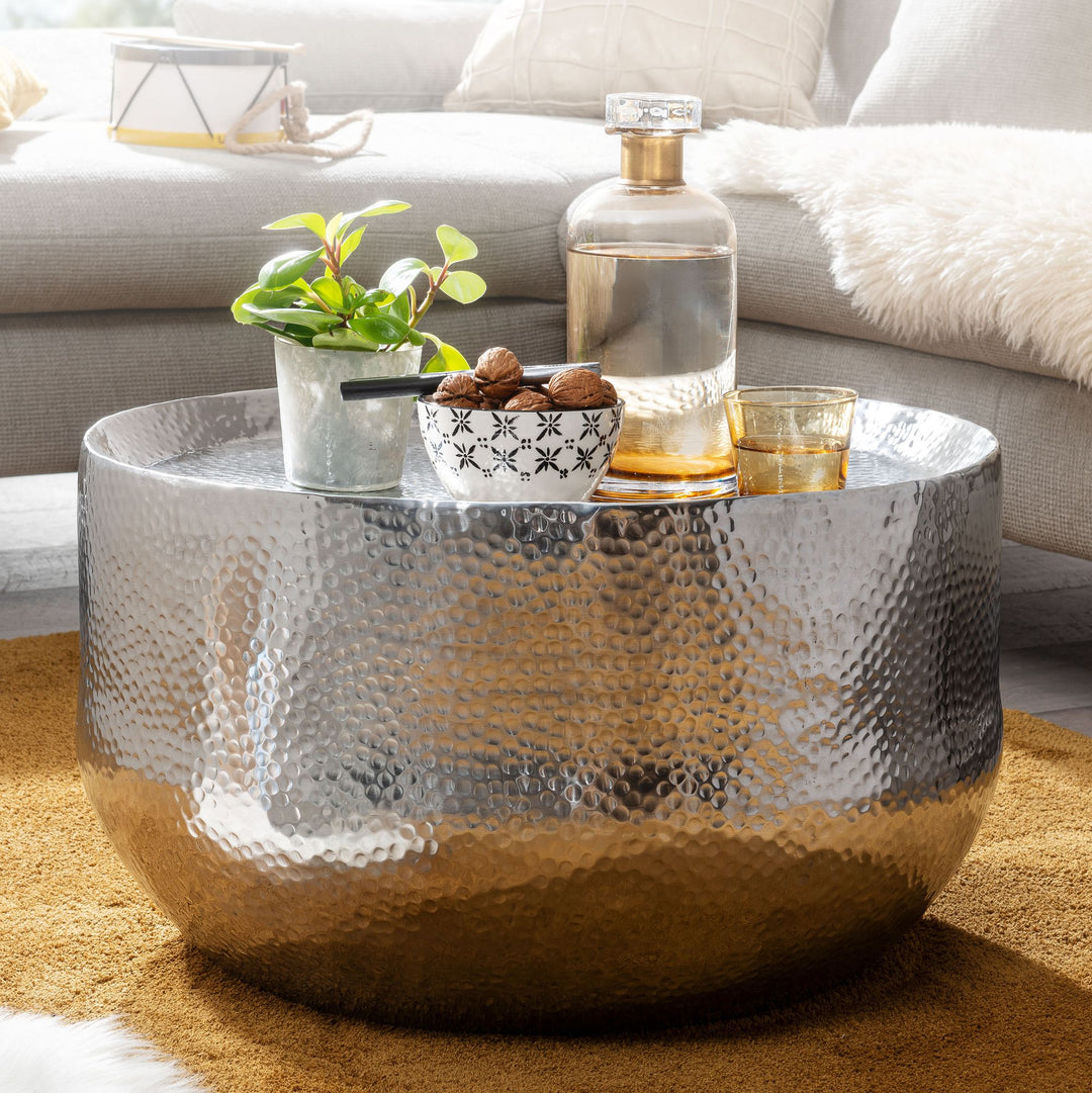 Orientalischer Couchtisch ANIENE_ Hammerschlag-Struktur_ Aluminium_ hohl_ 40 kg Belastung_ goldfarben lackiert - KADIMA DESIGN_Farbe_ Silber_ Größe_ 60x60x35 cm_