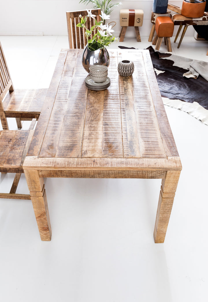 Rustikaler Mango-Holz Esstisch_ 120 cm_ Landhaus-Stil - Stilvoll mit Schnitzereien - KADIMA DESIGN_Größe_ 120x70x76 cm_