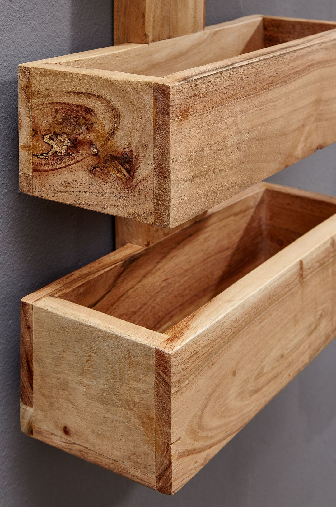 Zeitungsständer NAKO Massivholz_ Klassisch_ stilvoll_ viel Stauraum_ handgefertigt - KADIMA DESIGN_Farbe_ Beige_ Größe_ 30x10x72 cm_