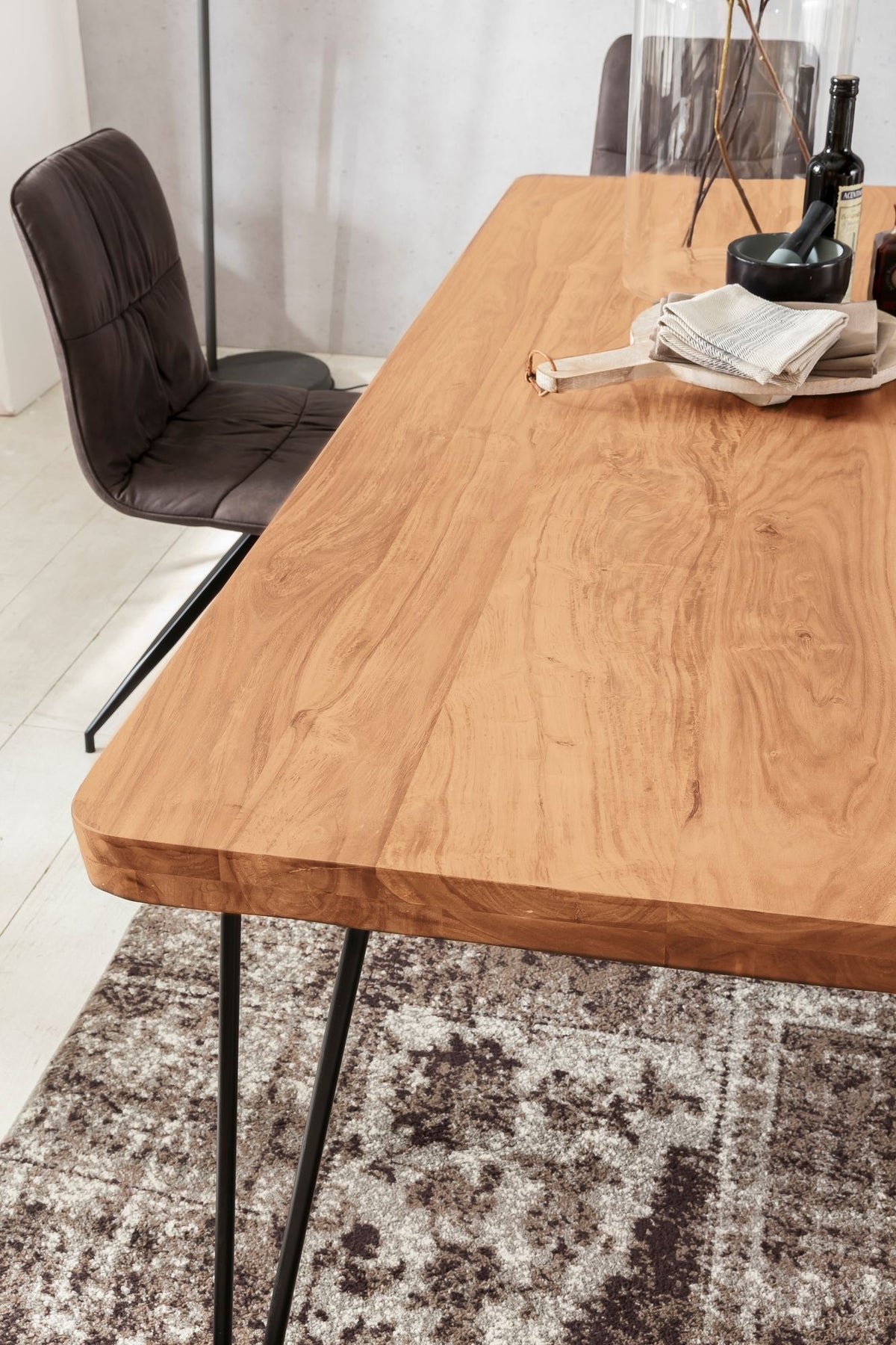 Esstisch BALU Massivholz_ 180x80 cm_ 4 Metallbeine_ handgefertigtes Unikat_ einfacher Aufbau - KADIMA DESIGN_Farbe_ Beige_ Größe_ 180x80x76 cm_
