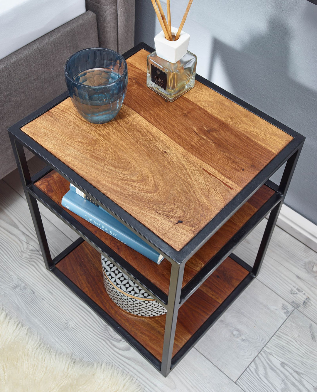 Massiver Sheesham-Holz Nachttisch_ Industrie-Stil_ 3 Ablagen_ 40x50x35 cm - KADIMA DESIGN_Größe_ 40x35x50 cm_