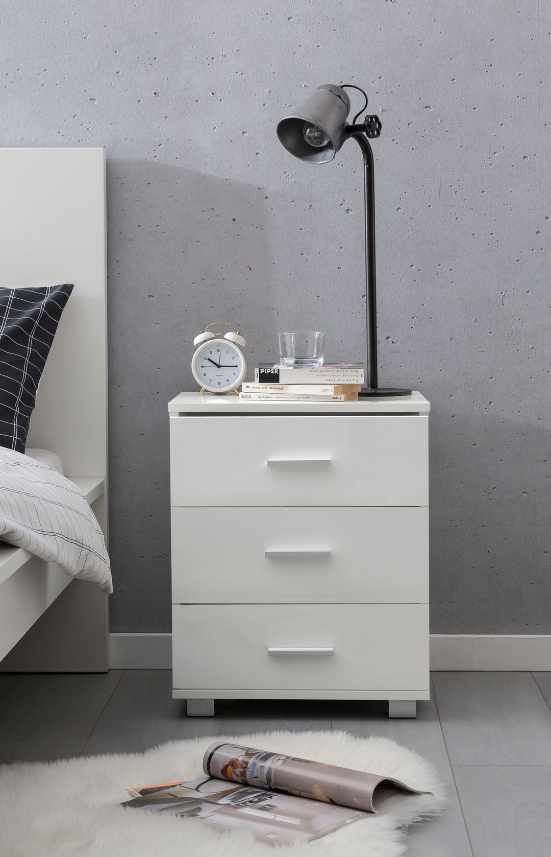 KADIMA DESIGN Nachttisch IRNO - Stilvolles Schlafzimmermöbel mit geräumigen Schubladen und großer Ablagefläche_Weiß_#sku_BARWL5.865#