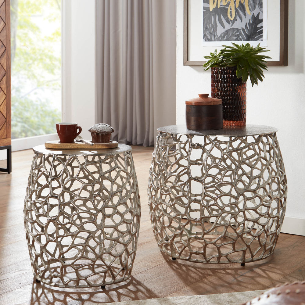 Silbernes Beistelltisch-Set mit ausgefallener Aststruktur_ Aluminium_ vielseitig einsetzbar - KADIMA DESIGN_Größe_ 46x46x42 cm_