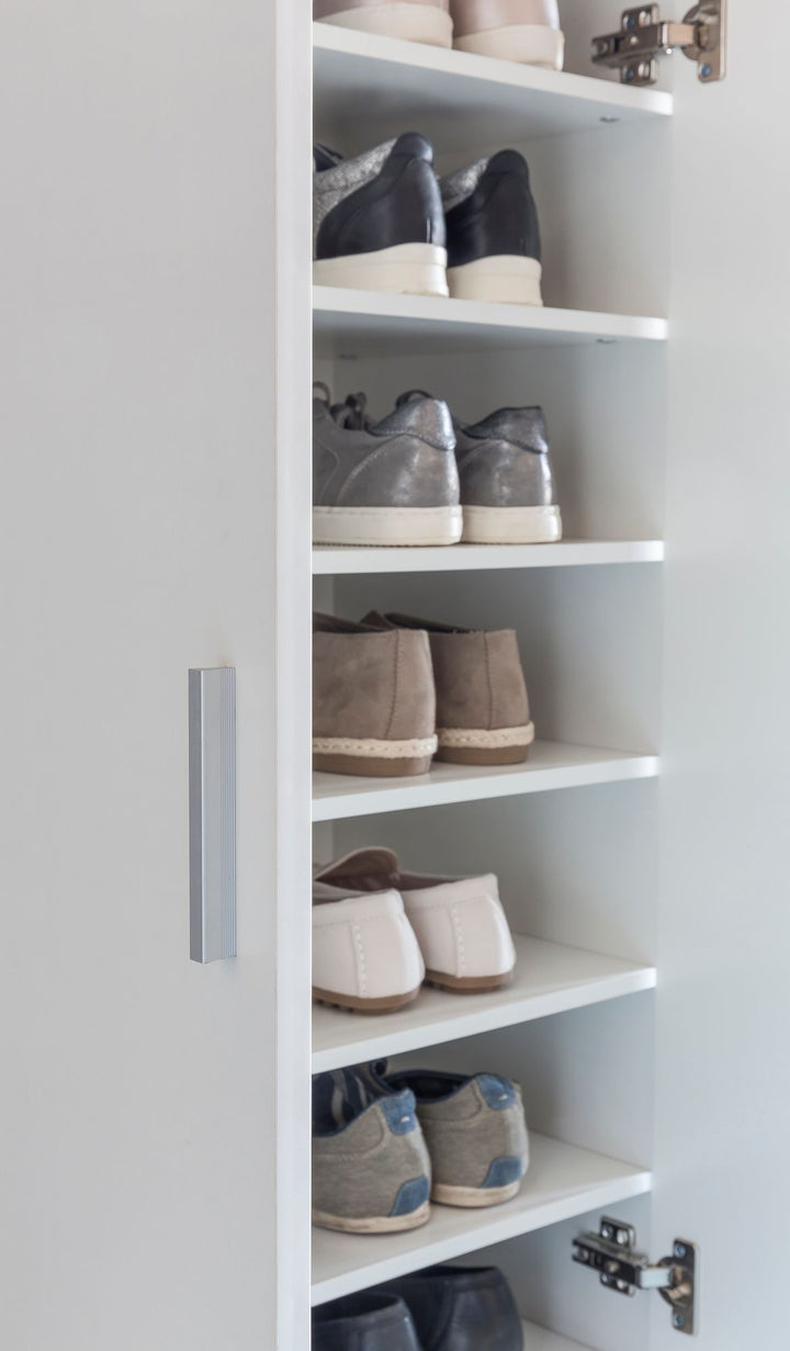 Moderner Schuhschrank für 14 Paar_ kratzfeste Oberfläche_ 2 Türen_ 2 Schubladen - KADIMA DESIGN_Größe_ 55x35x108 cm_