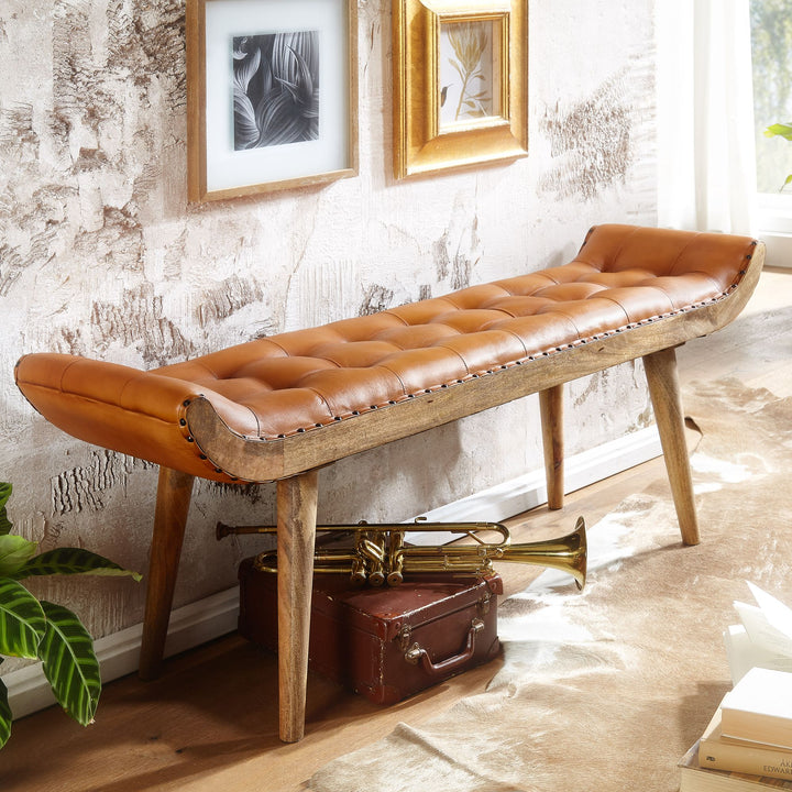 Sitzbank aus Massivholz und Leder/Stoff_ Chesterfield-Muster_ 125x50x38 cm_ Lederpolsterung_ Massivholzbeine - KADIMA DESIGN_Farbe_ Beige_ Material_ Leder_ Größe_ 125x38x50 cm_