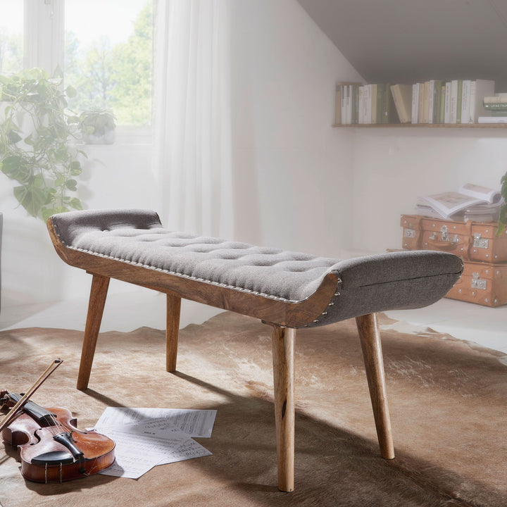 Sitzbank aus Massivholz und Leder/Stoff_ Chesterfield-Muster_ 125x50x38 cm_ Lederpolsterung_ Massivholzbeine - KADIMA DESIGN_Farbe_ Beige_ Material_ Stoff_ Größe_ 125x38x50 cm_