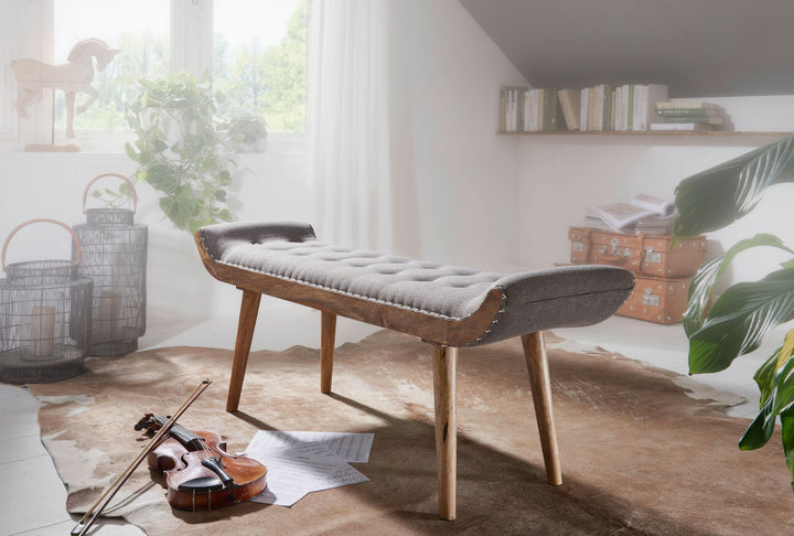 Sitzbank aus Massivholz und Leder/Stoff_ Chesterfield-Muster_ 125x50x38 cm_ Lederpolsterung_ Massivholzbeine - KADIMA DESIGN_Farbe_ Beige_ Material_ Stoff_ Größe_ 125x38x50 cm_