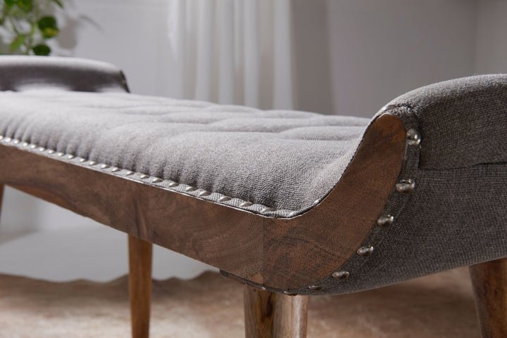 Sitzbank aus Massivholz und Leder/Stoff_ Chesterfield-Muster_ 125x50x38 cm_ Lederpolsterung_ Massivholzbeine - KADIMA DESIGN_Farbe_ Beige_ Material_ Stoff_ Größe_ 125x38x50 cm_