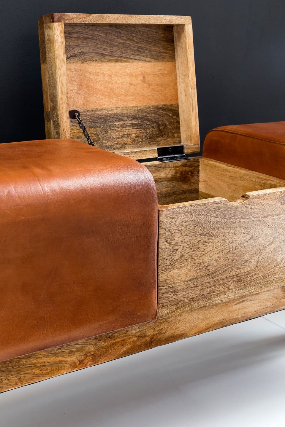 Retro Sitzbank_ Echtes Leder_ Holzbeine_ 120 cm - Stilvoll &amp; Komfortabel mit Stauraum - KADIMA DESIGN_Größe_ 120x29x53 cm_