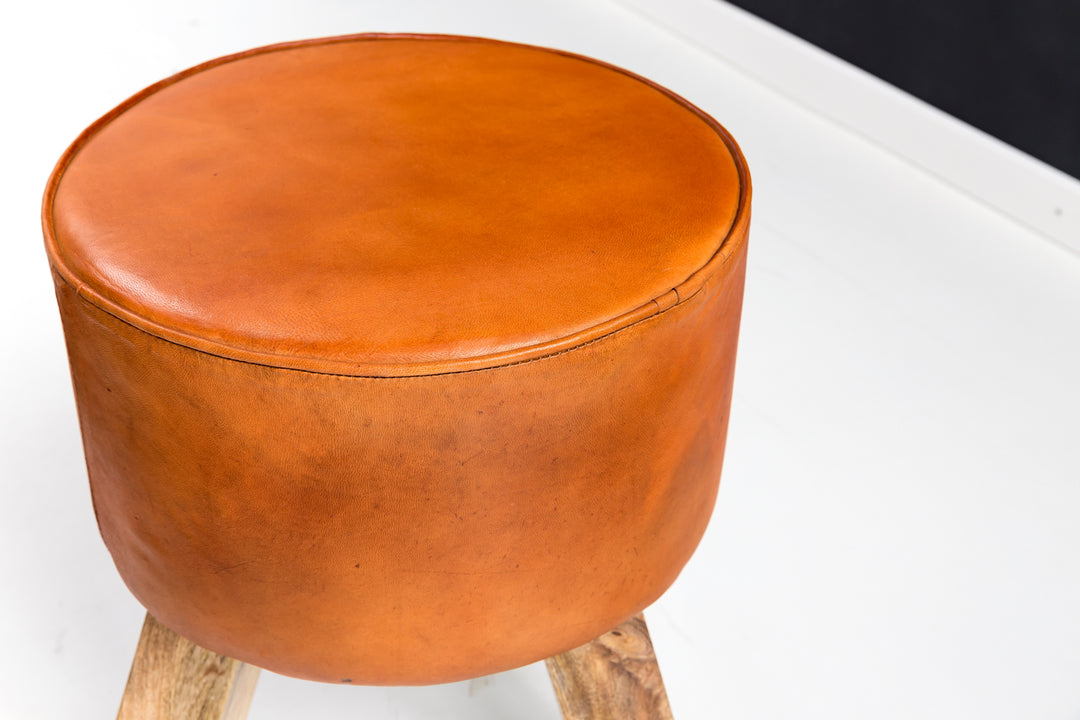 Country-Stil Sitzhocker_ Ziegenleder_ Holzgestell_ 45 cm - Robust &amp; Handgefertigt - KADIMA DESIGN_Größe_ 37x37x45 cm_