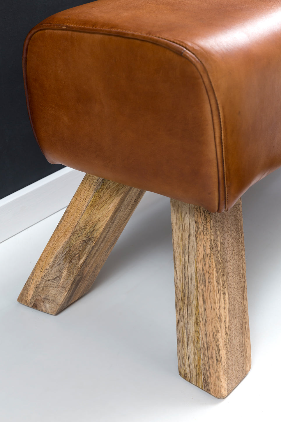 Sportlicher Sitzhocker_ Braun_ Leder_ Mango-Holz_ 90x30x43 cm - Modern &amp; Stabil - KADIMA DESIGN_Größe_ 90x30x43 cm_